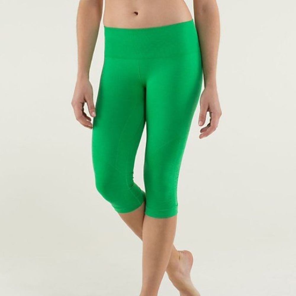 Emerald green Lululemon leggings